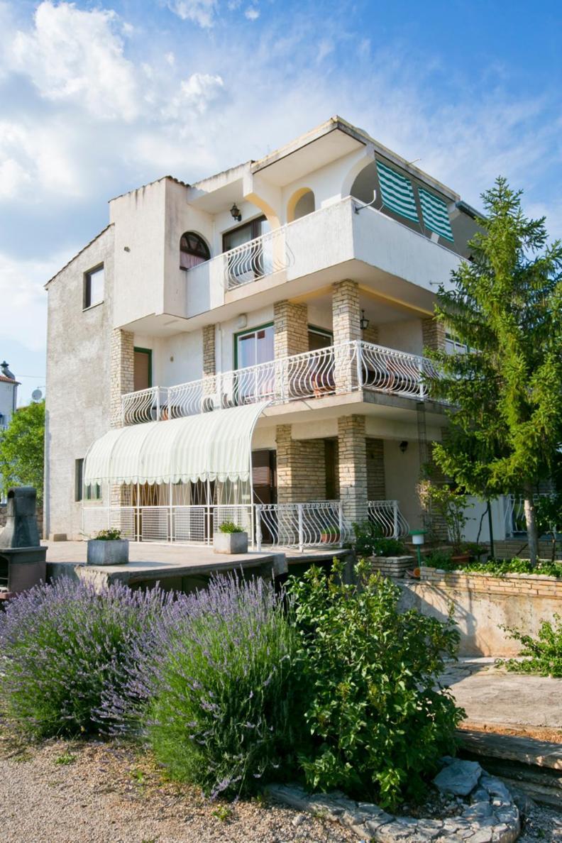Apartmani Trlaja Vodice Eksteriør bilde